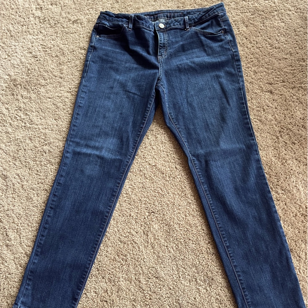 Simply Vera Wang size 12 mid rise jeans